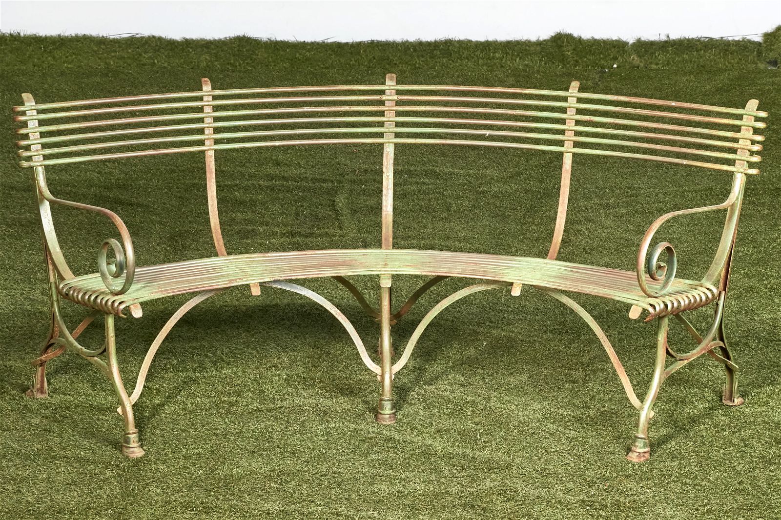 A FRENCH WROUGHT IRON CURVED BENCH  2fb32c6