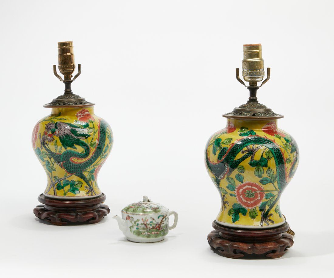 PAIR OF CHINESE PORCELAIN LAMPSA pair