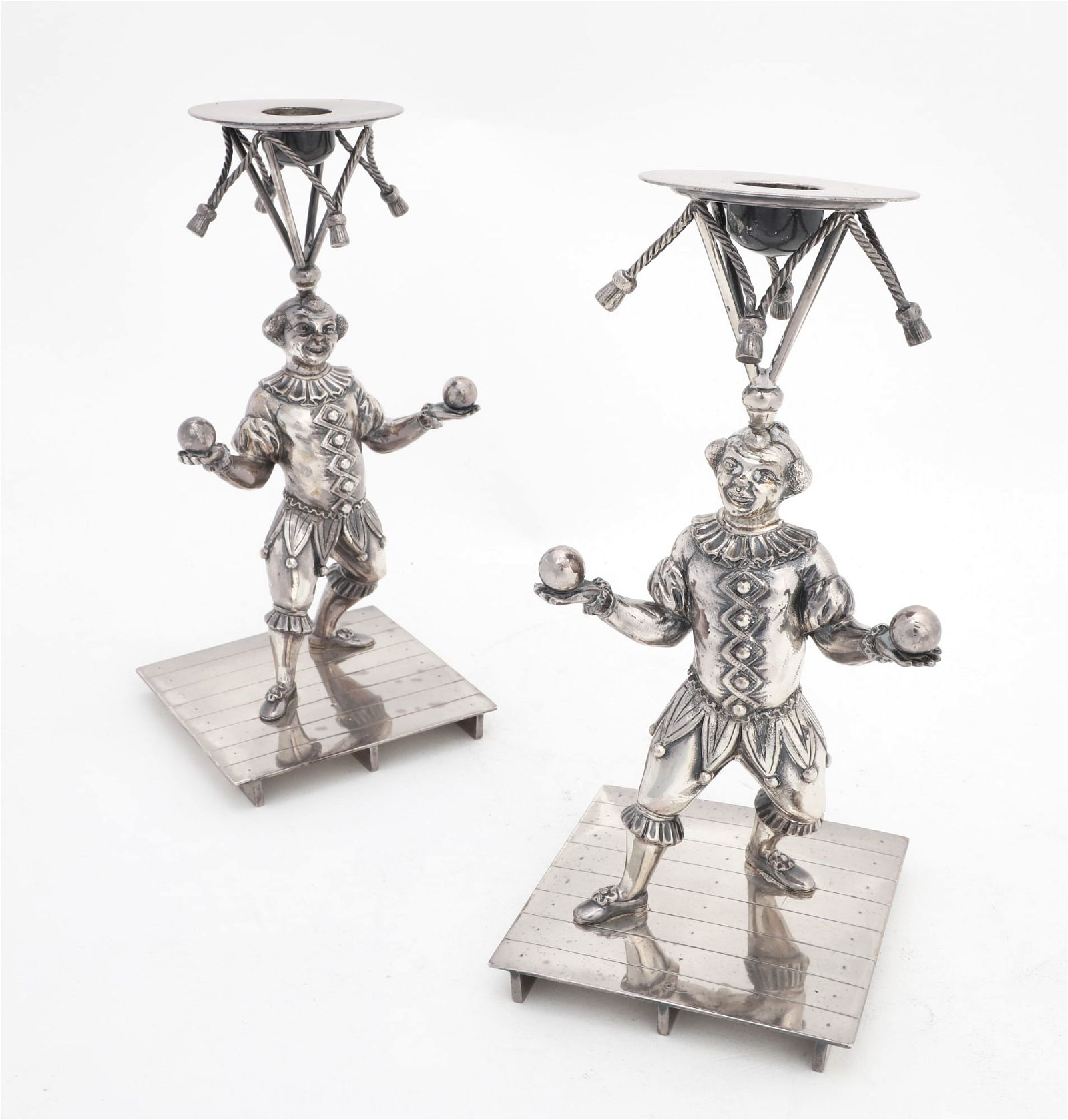 PAIR OF ENGLISH SILVERPLATE FIGURAL 2fb334f