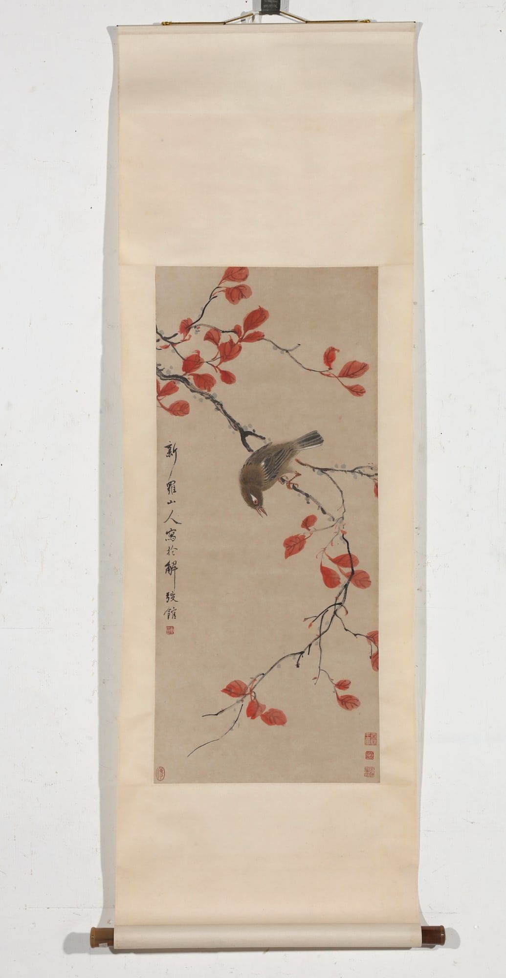 A CHINESE SCROLL DEPICTING A BIRD 2fb33e3