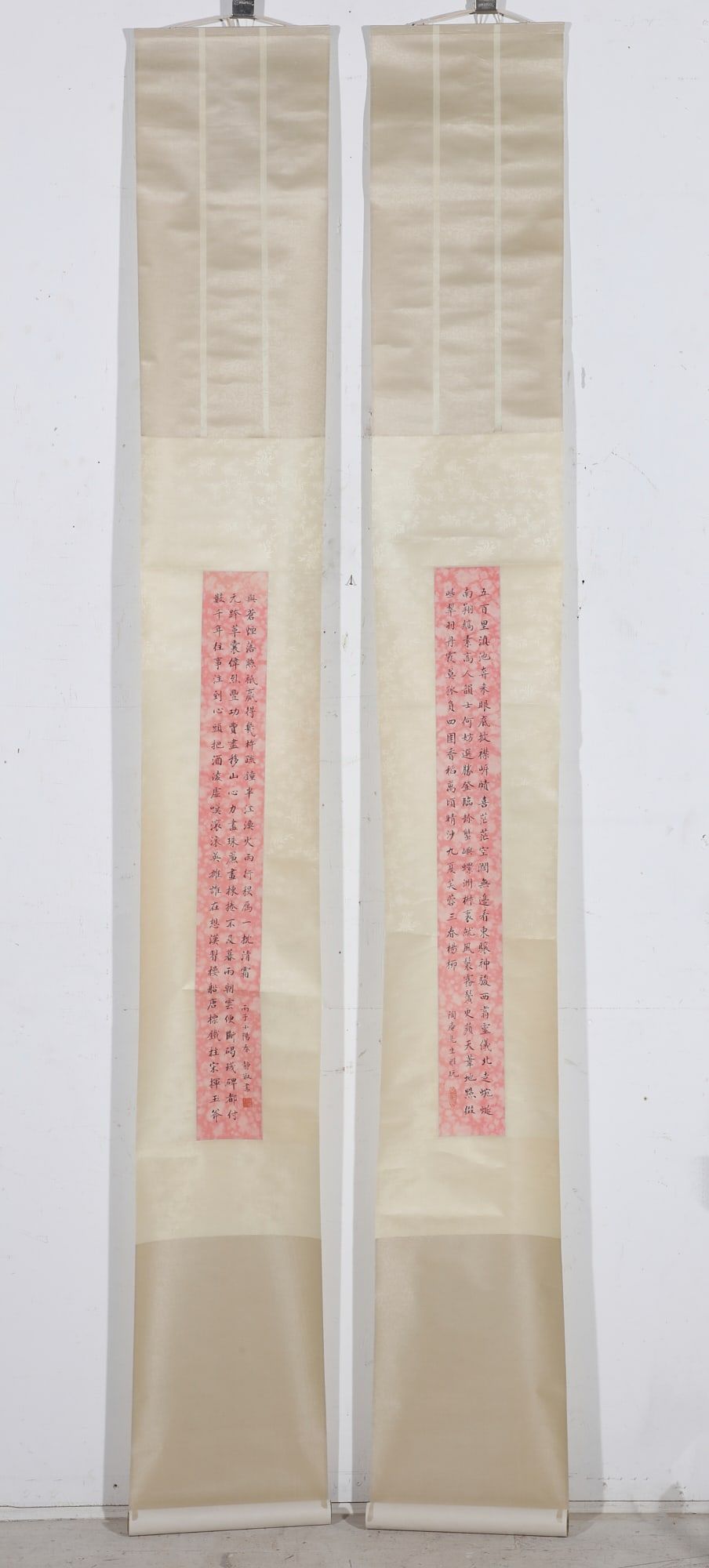 A PAIR OF CHINESE CALLIGRAPHY SCROLLS 2fb33ee
