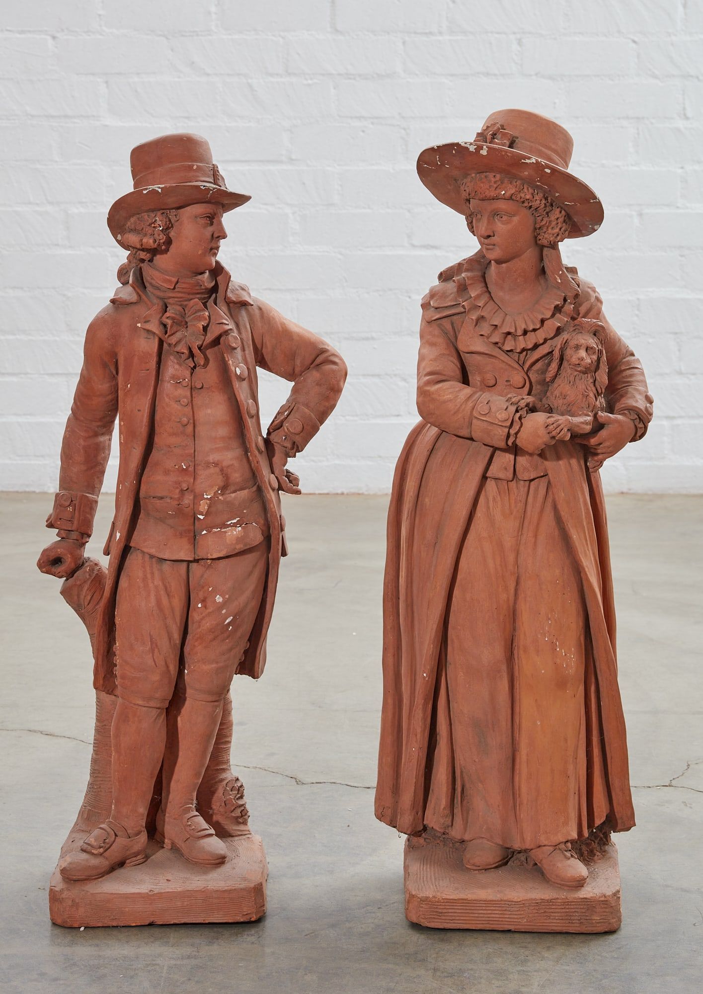 A PAIR OF TERRACOTTA FIGURESA pair 2fb38de