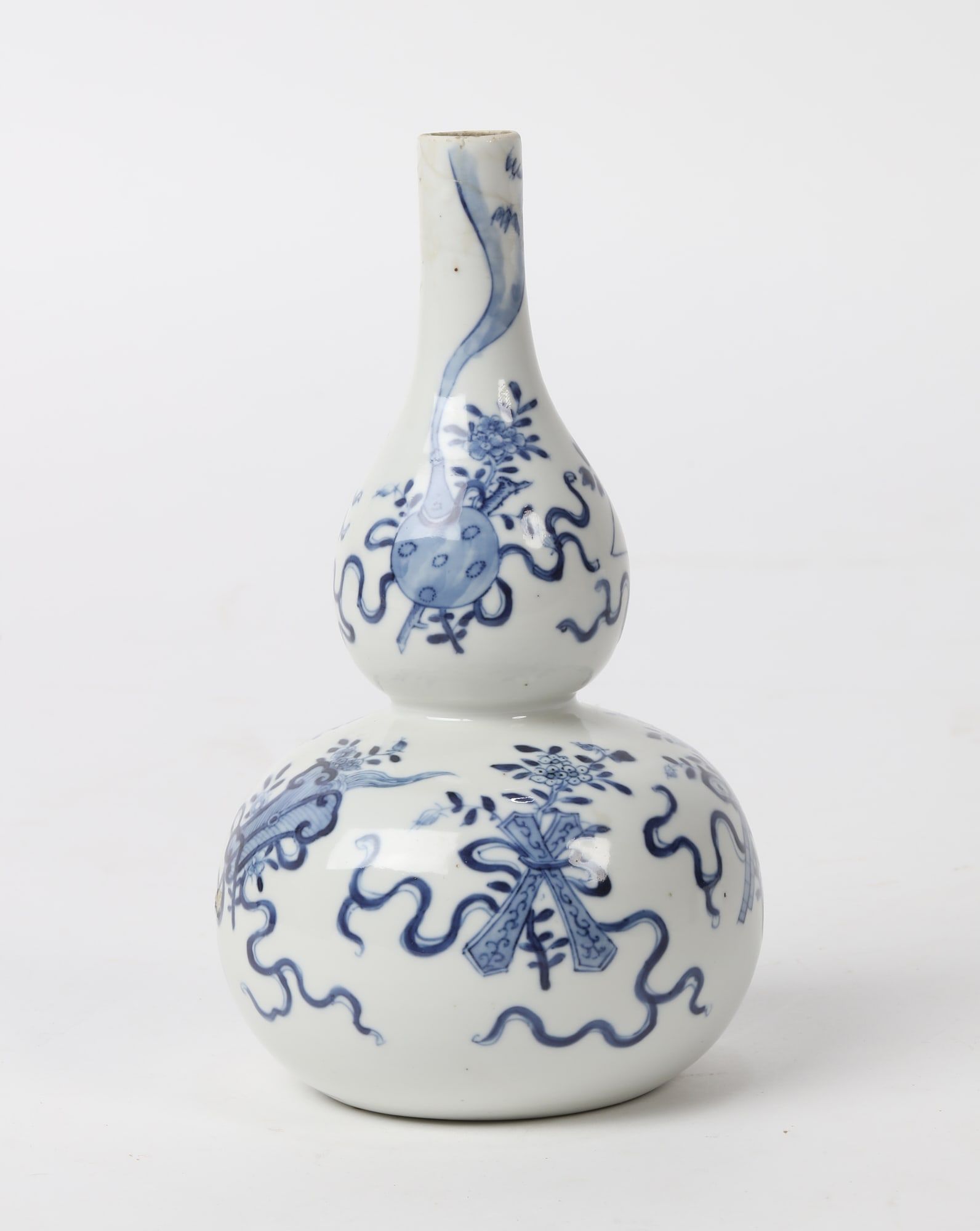 A CHINESE PORCELAIN DOUBLE GOURD VASEA