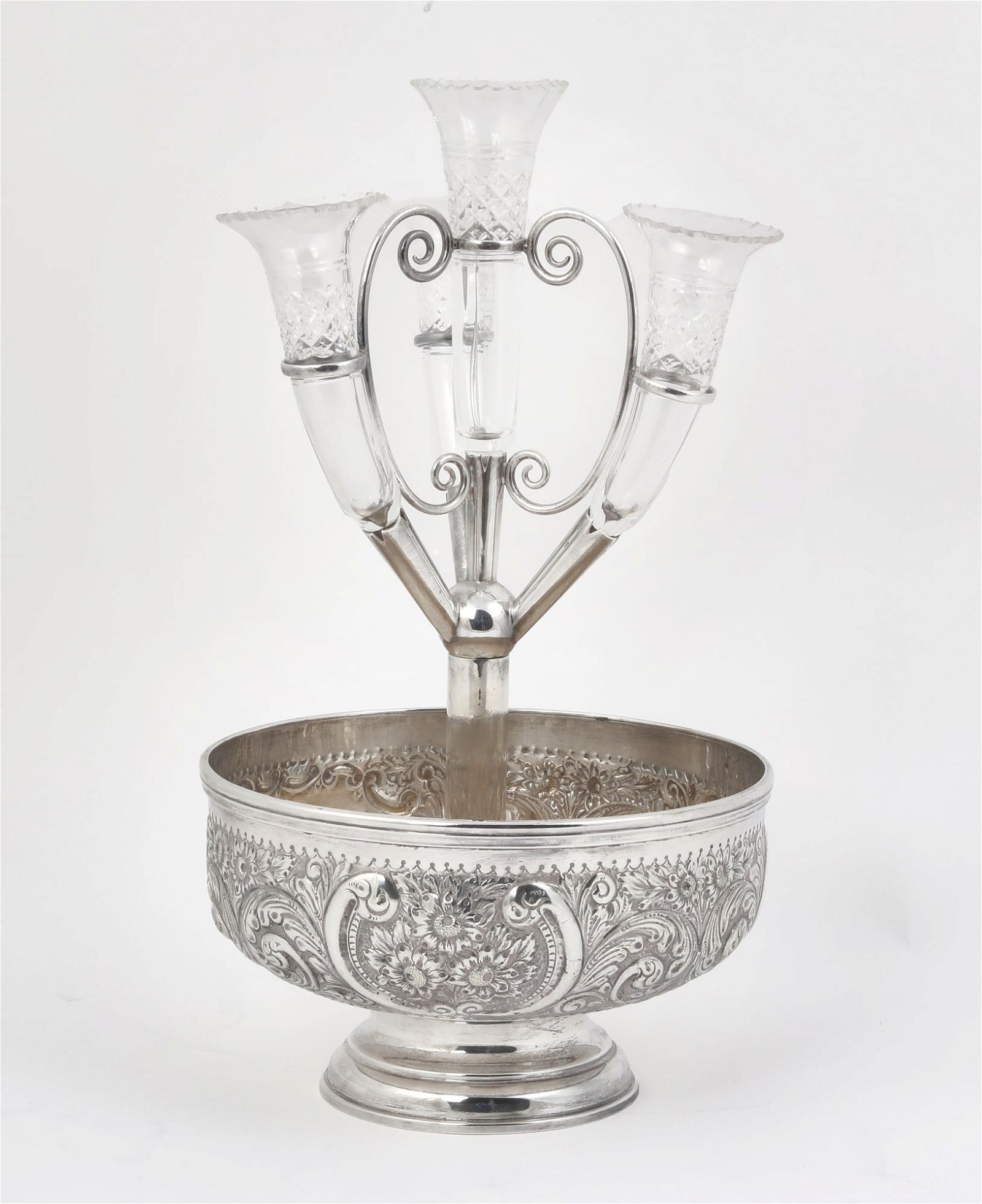 A SILVERPLATE AND GLASS CENTERPIECE  2fb3a34