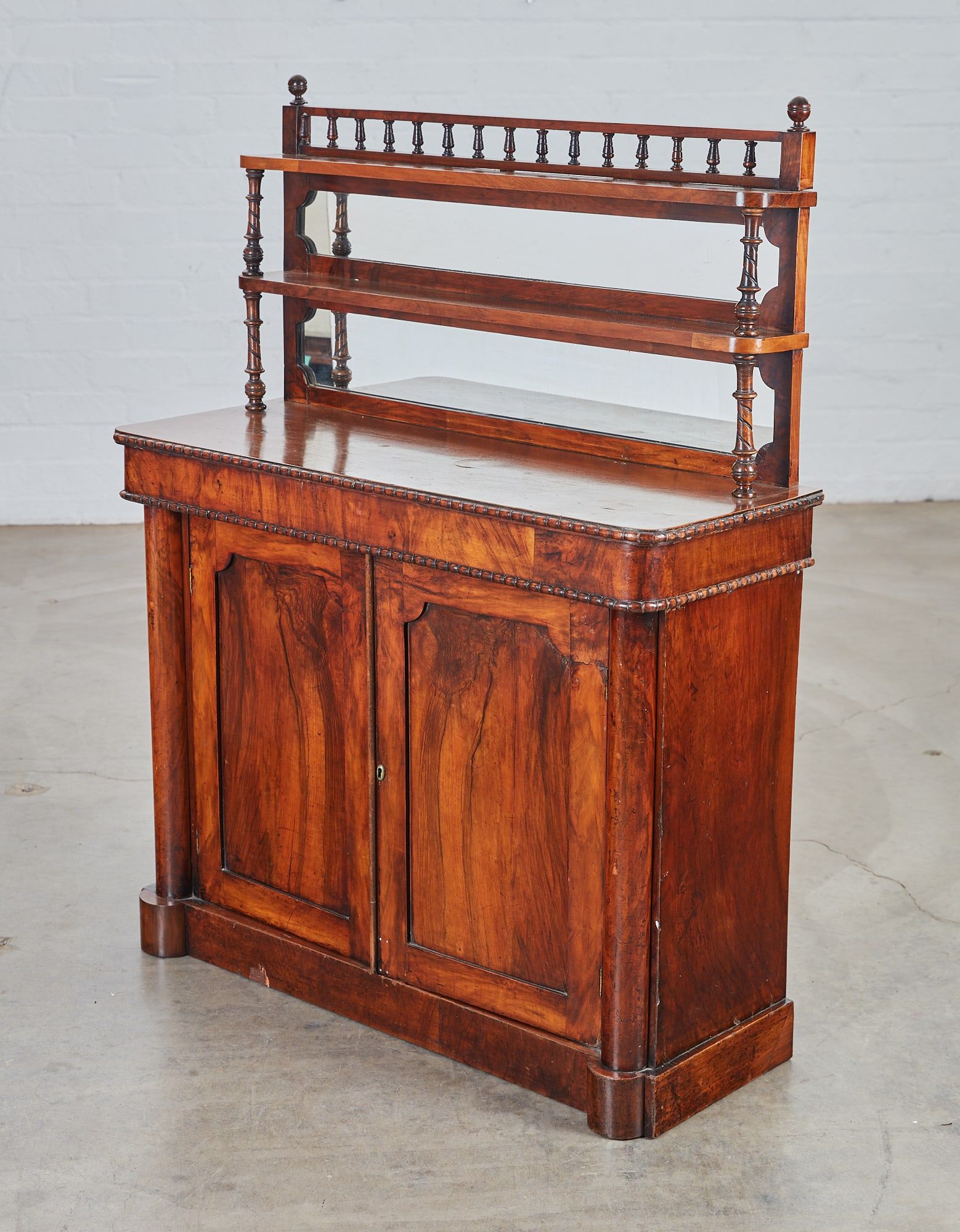 AN ENGLISH HARDWOOD CHIFFONIER, 19TH