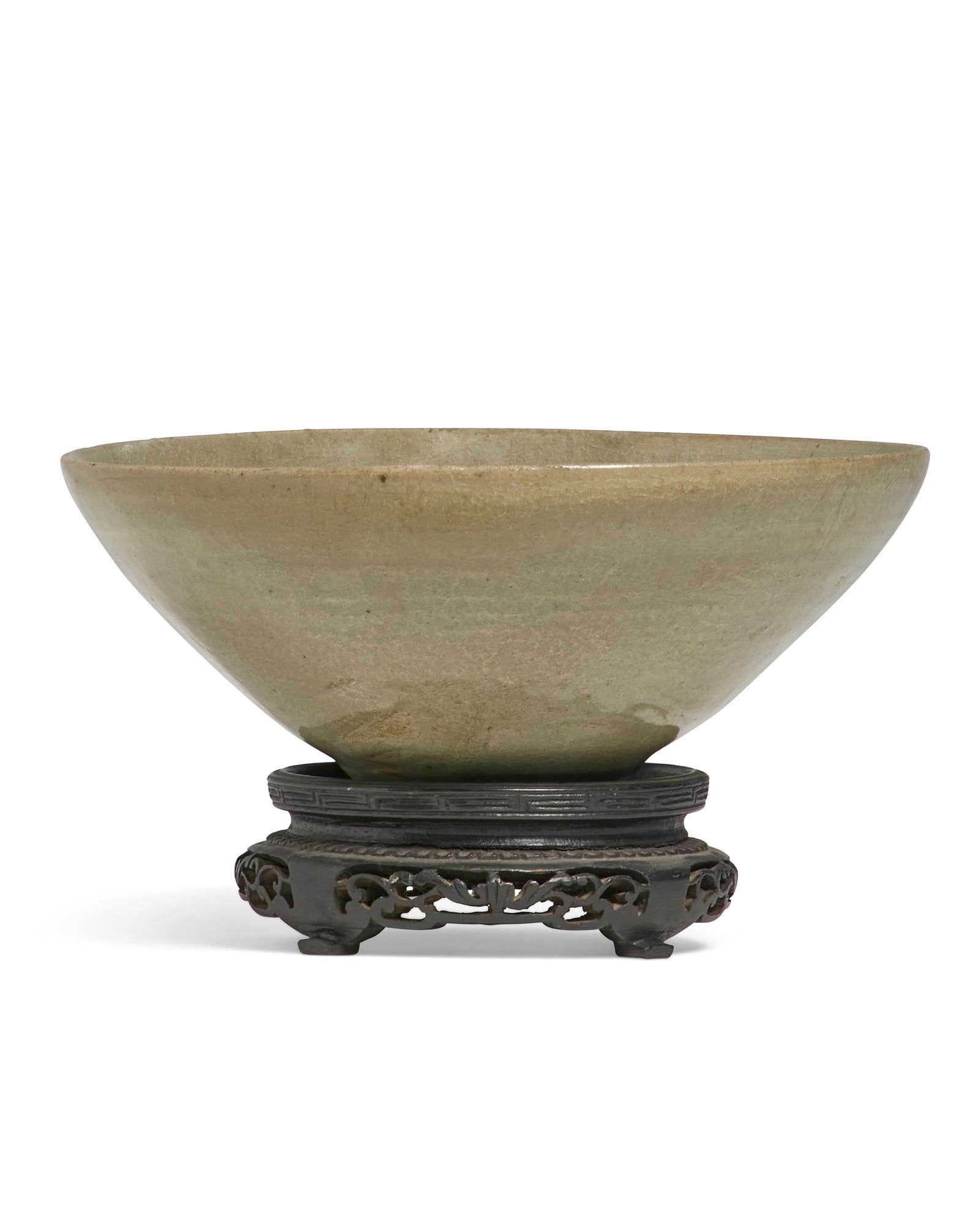 A KOREAN GLAZED POTTERY BOWLA Korean