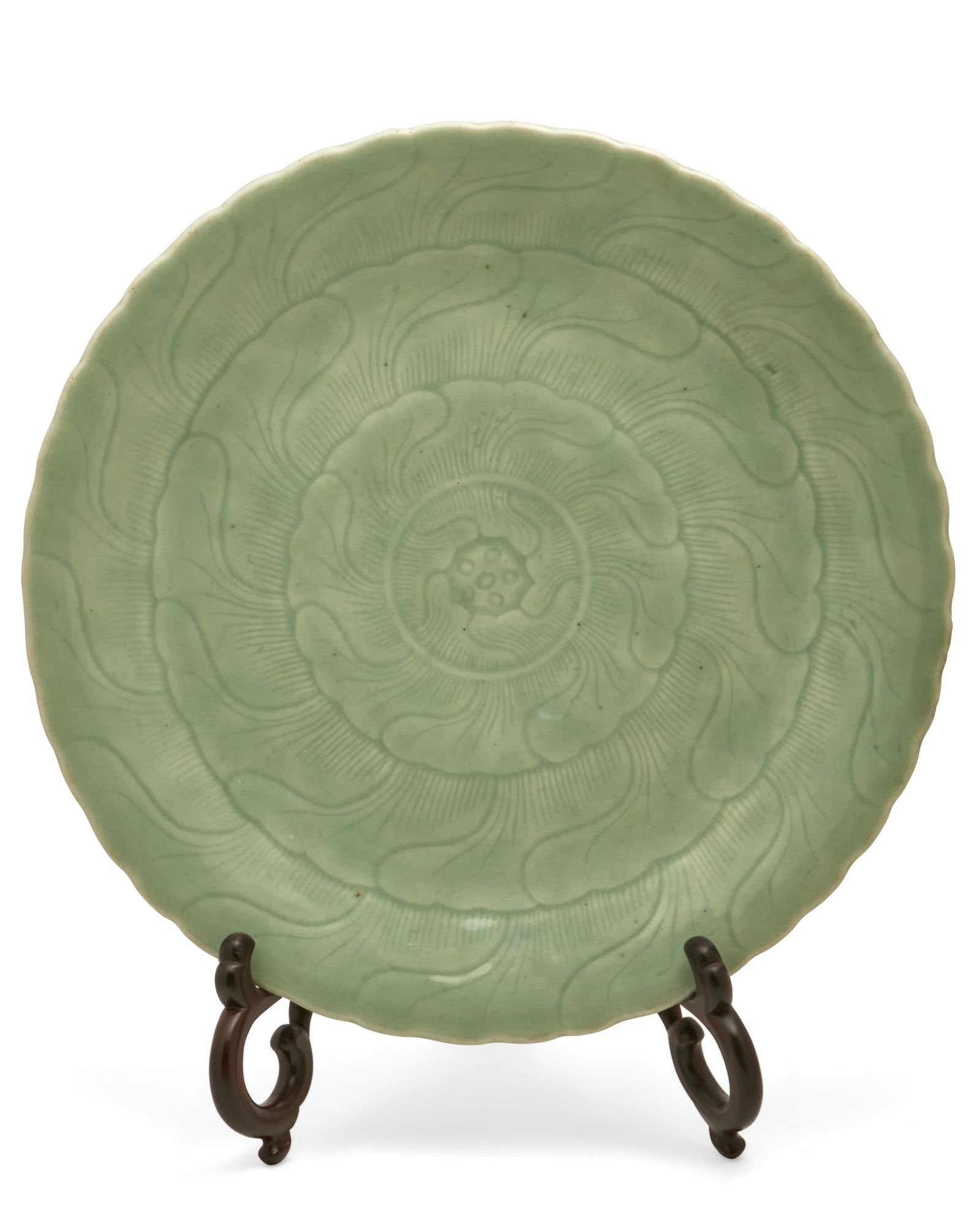 A CHINESE CELADON GLAZED PORCELAIN CHARGERA