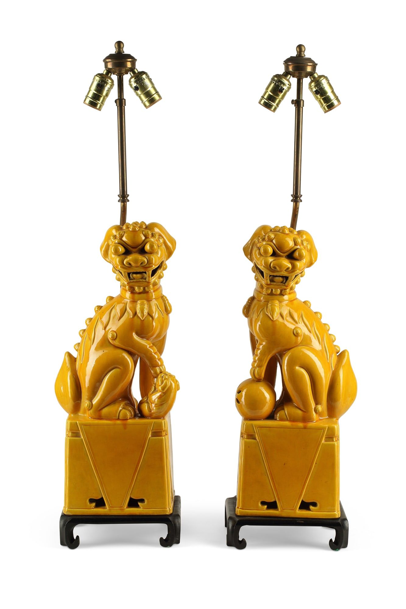 A PAIR OF CHINESE YELLOW PORCELAIN TEMPLE