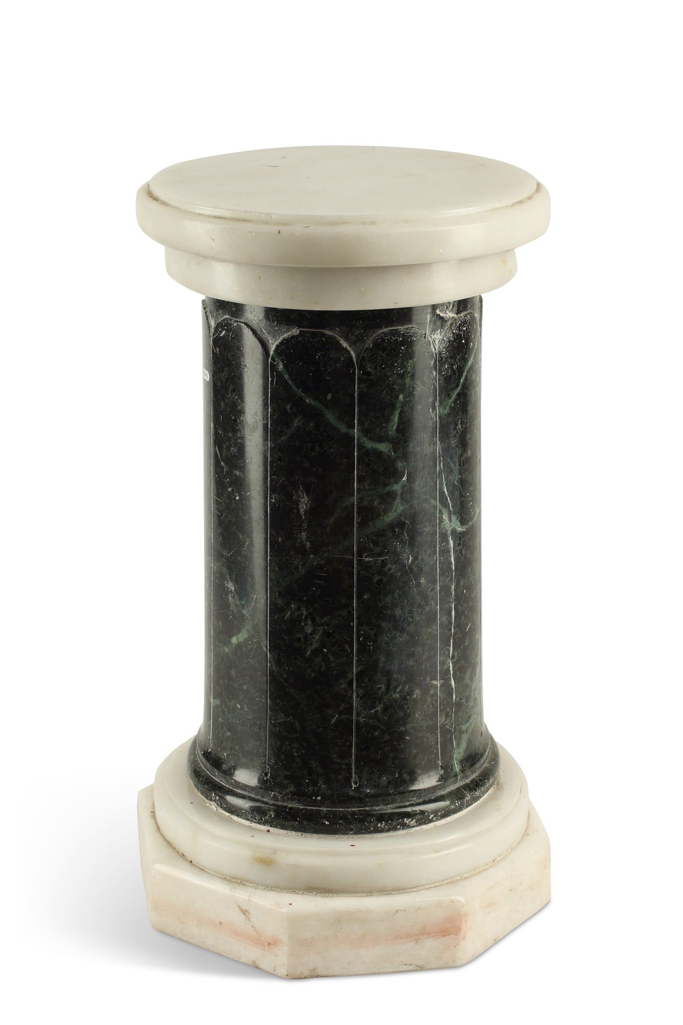 A SMALL GREEN AND WHITE MARBLE PEDESTALA