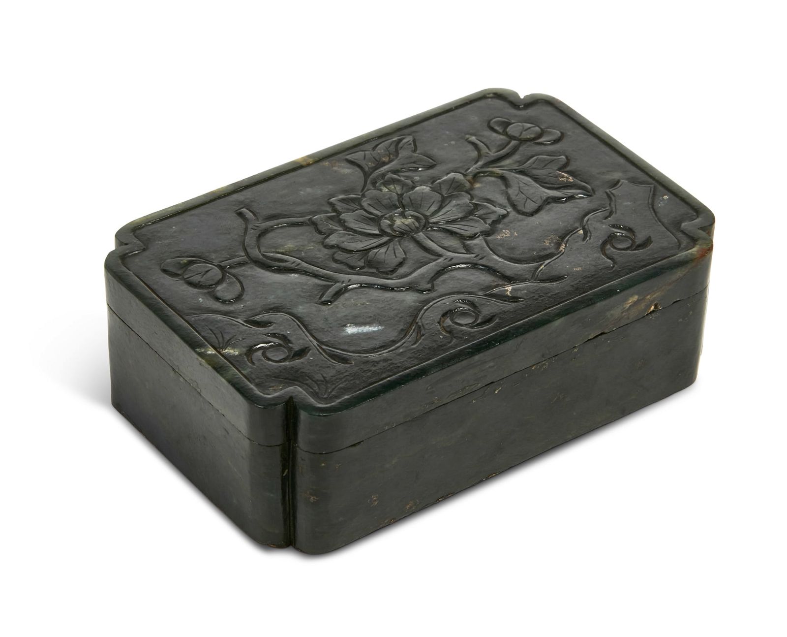 A CHINESE SPINACH JADE BOX AND 2fb3f9c