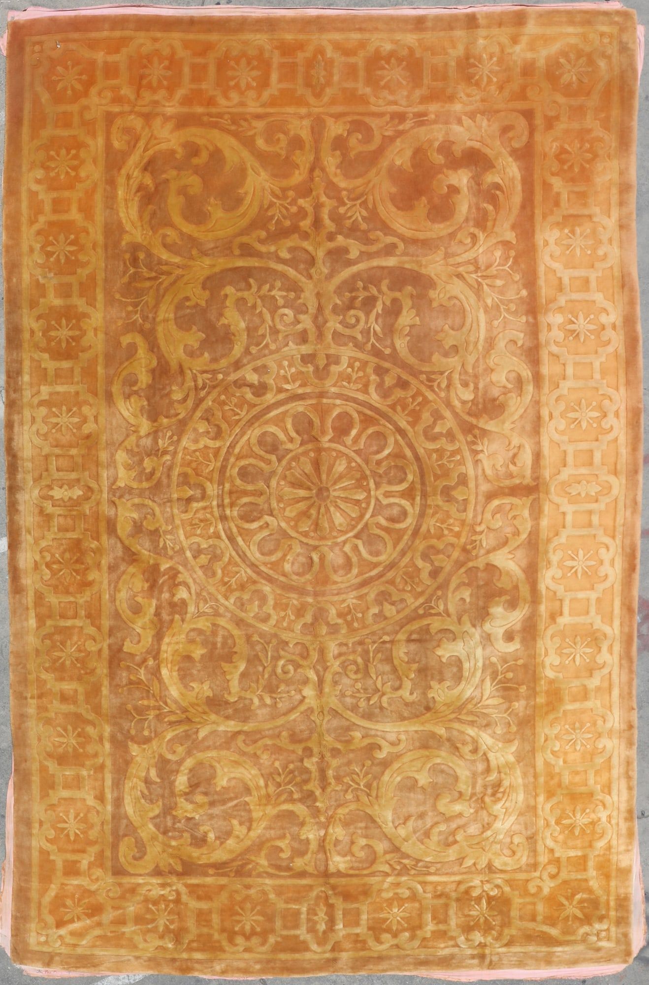 A LARGE CARPETA large carpetapproximately 2fb412a