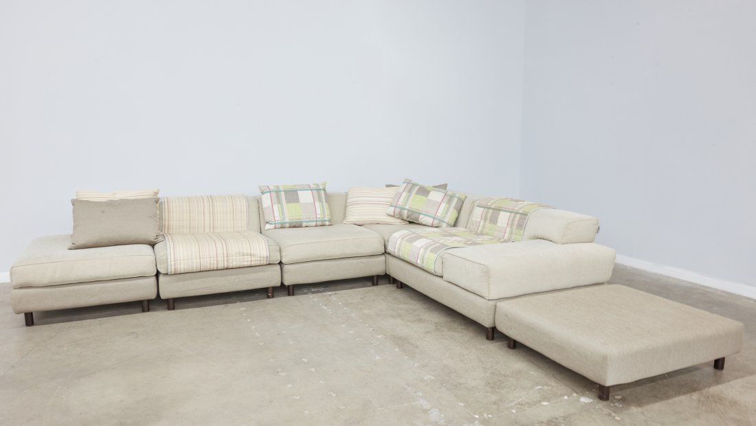 A ROCHE BOBOIS TAUPE SECTIONAL 2fb412d