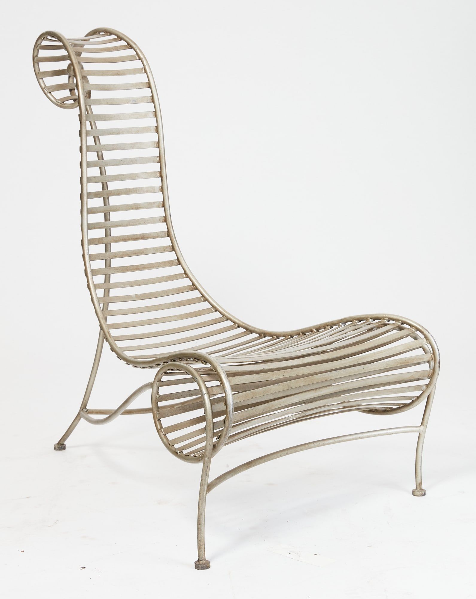 A MODERNIST METAL SPINE CHAIRA 2fb4185