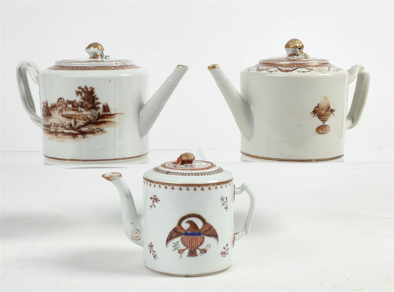 THREE CHINESE EXPORT PORCELAIN TEAPOTSThree