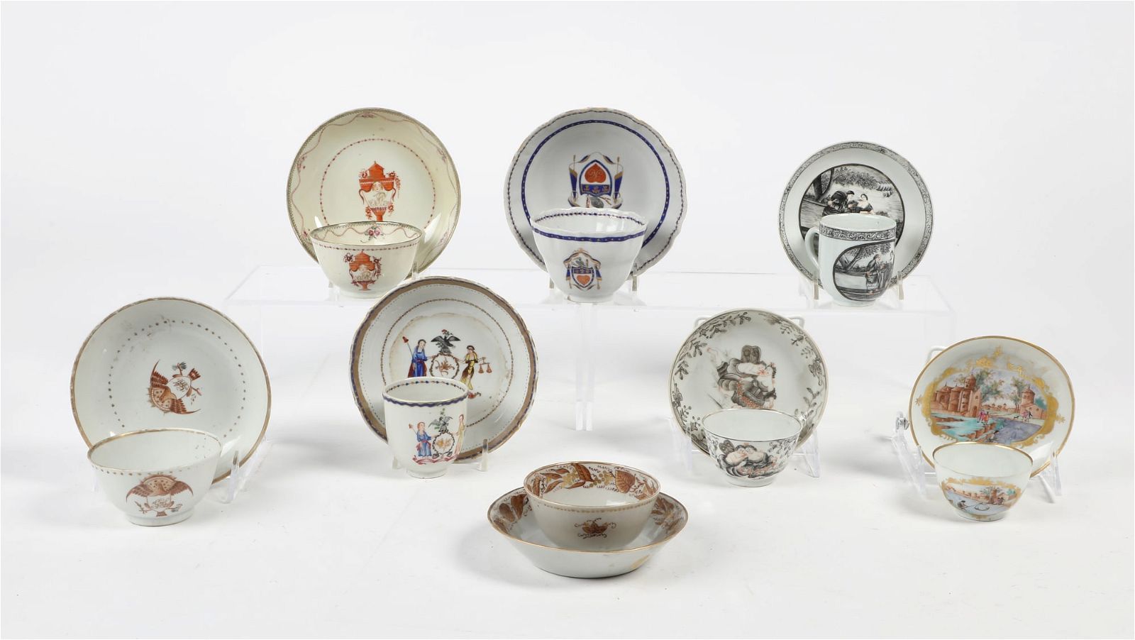 EIGHT CHINESE EXPORT PORCELAIN CUPS