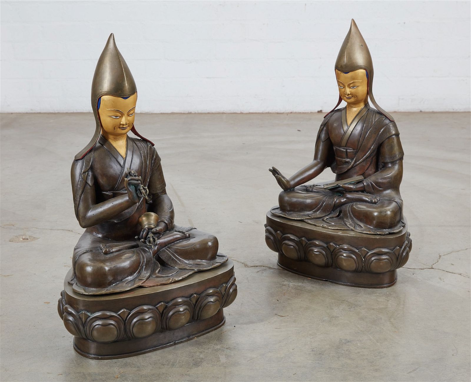 TWO DECORATIVE BRONZE SEATED FIGURES 2fb4255