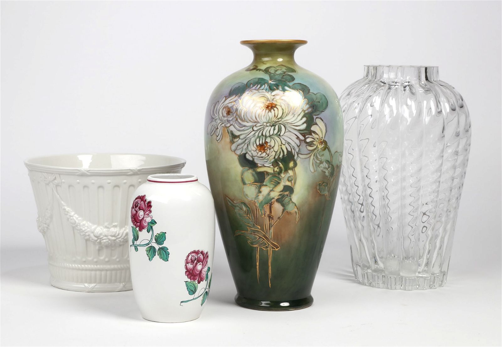 FOUR VASES RETAILED BY TIFFANY 2fb4337