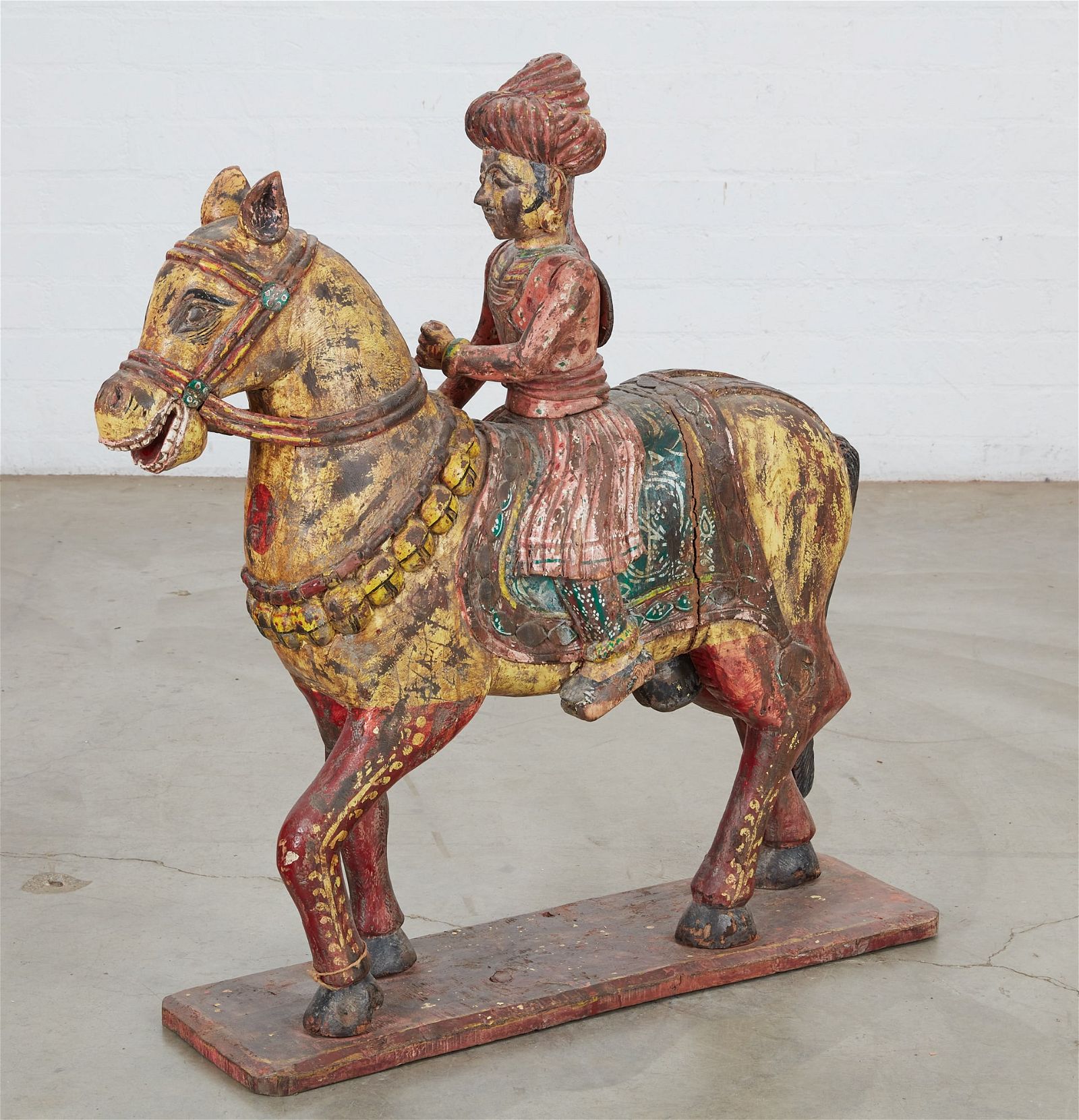 A LARGE POLYCHROME DECORATED HORSE 2fb4378