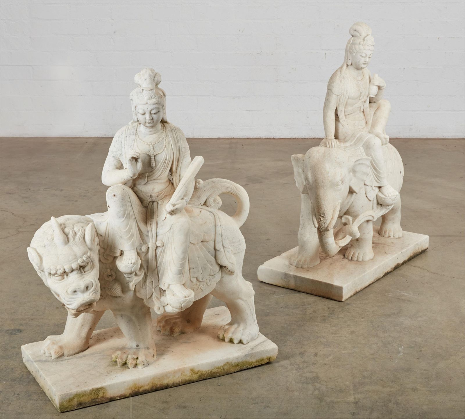 TWO CHINESE MARBLE GROUPS OF GUANYINTwo