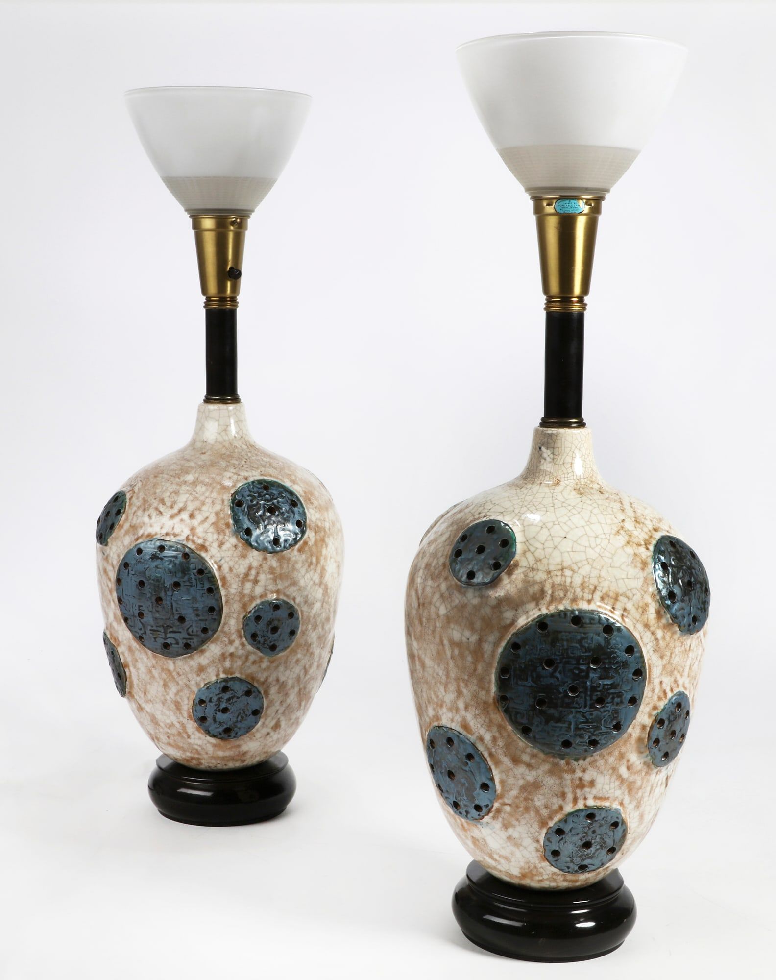 A PAIR OF MID CENTURY EARTHENWARE 2fb4375