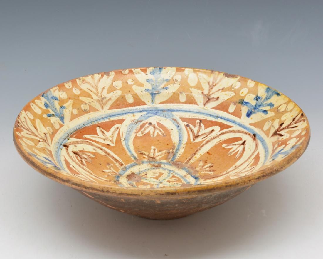 EARLY FLORENTINE MAJOLICA CERAMIC BOWL.Early