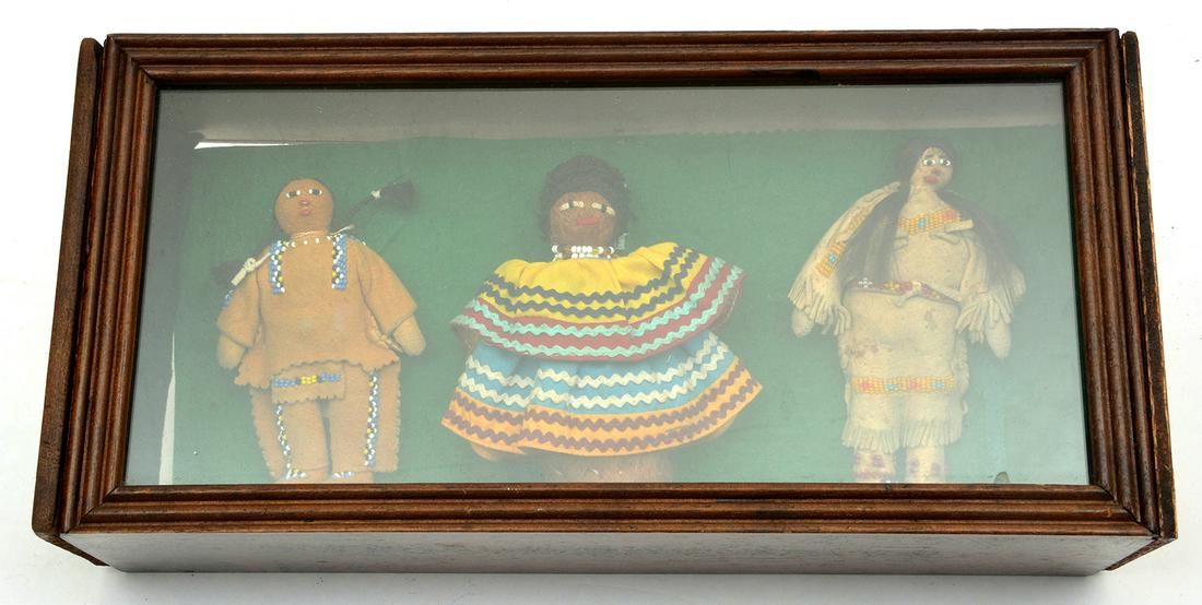 3 NATIVE AMERICAN DOLLS3 Native American