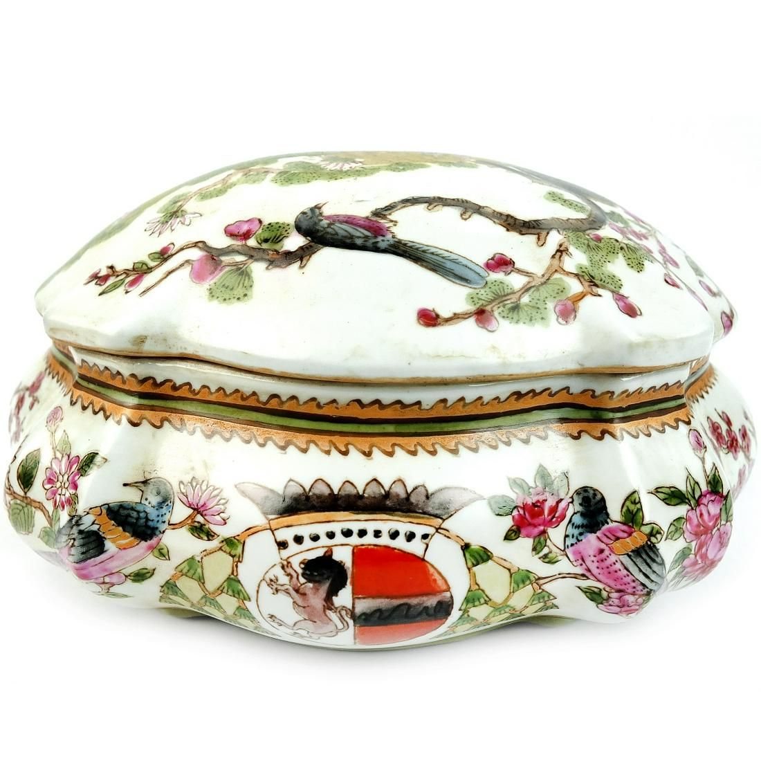 DRESSER BOXA Chinese Export Porcelain