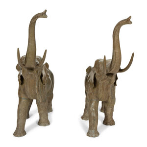 A Pair of Patinated Bronze Elephants 20th 3d0947