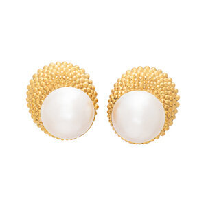 YELLOW GOLD AND CULTURED MABE PEARL