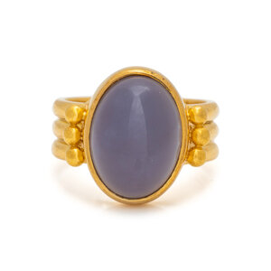 YELLOW GOLD AND CHALCEDONY RING Oval 3d0a48