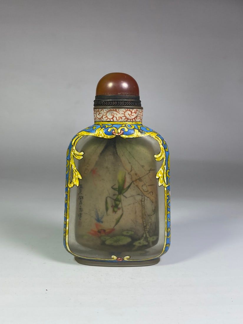 A CHINESE PEKING GLASS SNUFF BOTTLEHt 8 8cm 3d0a66