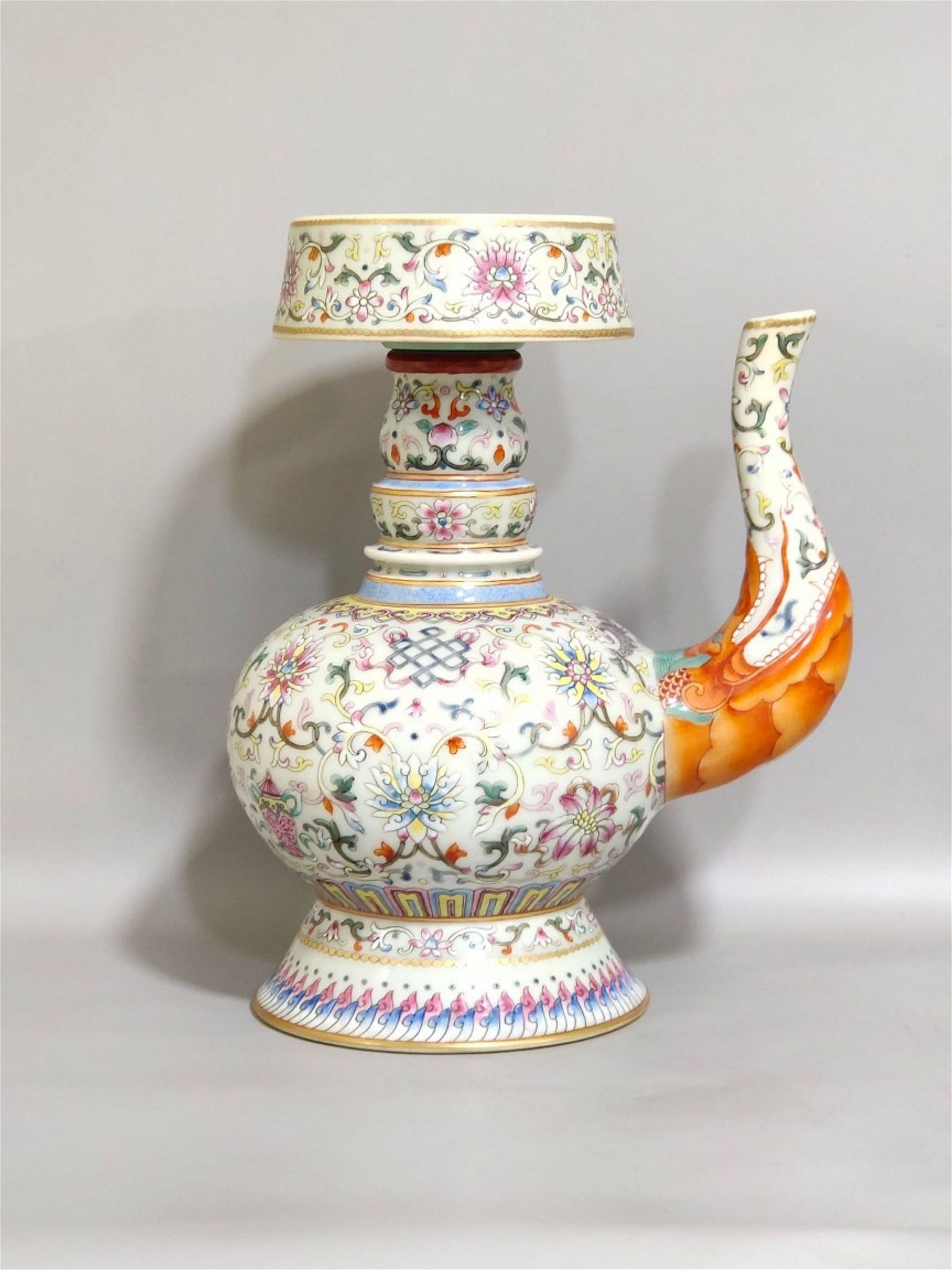A CHINESE FAMILLE-ROSE PORCELAIN