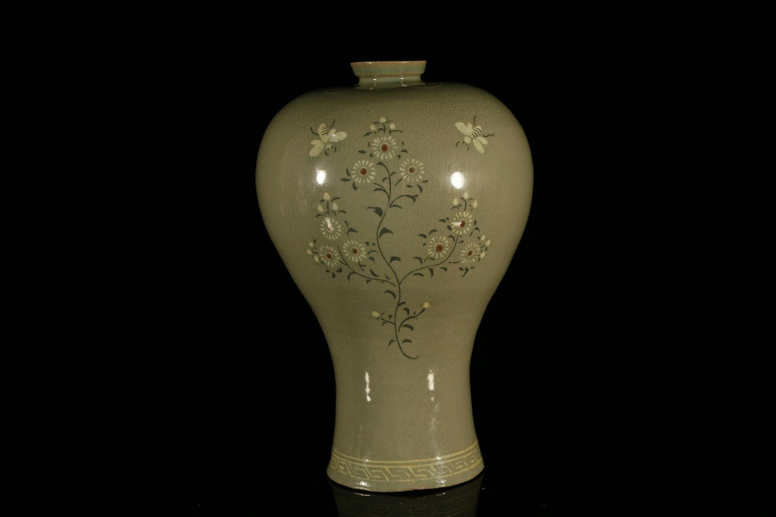 A TOP KOREAN CELADON GLAZED MEIPINGA 3d0dfc