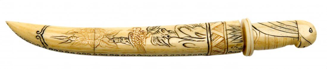 HAND CARVED BONE KNIFEHand Carved