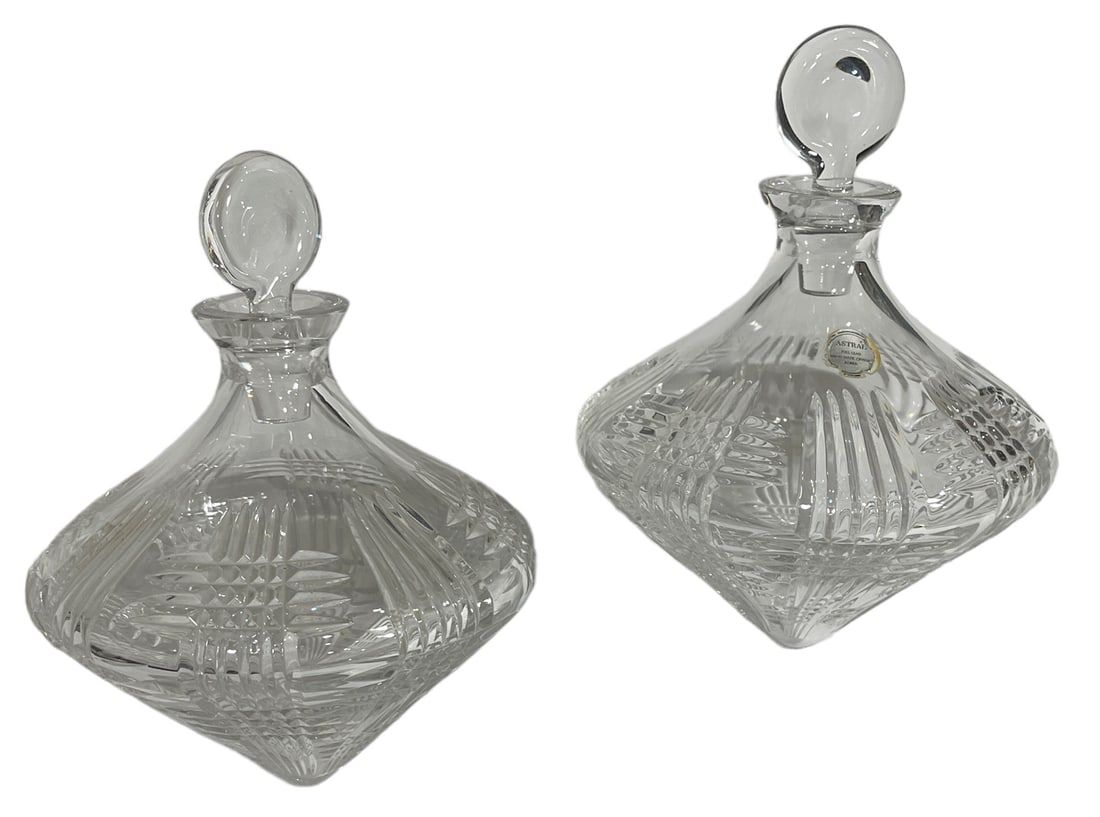 PAIR OF ASTRAL CRYSTAL DECANTER 3d13c9