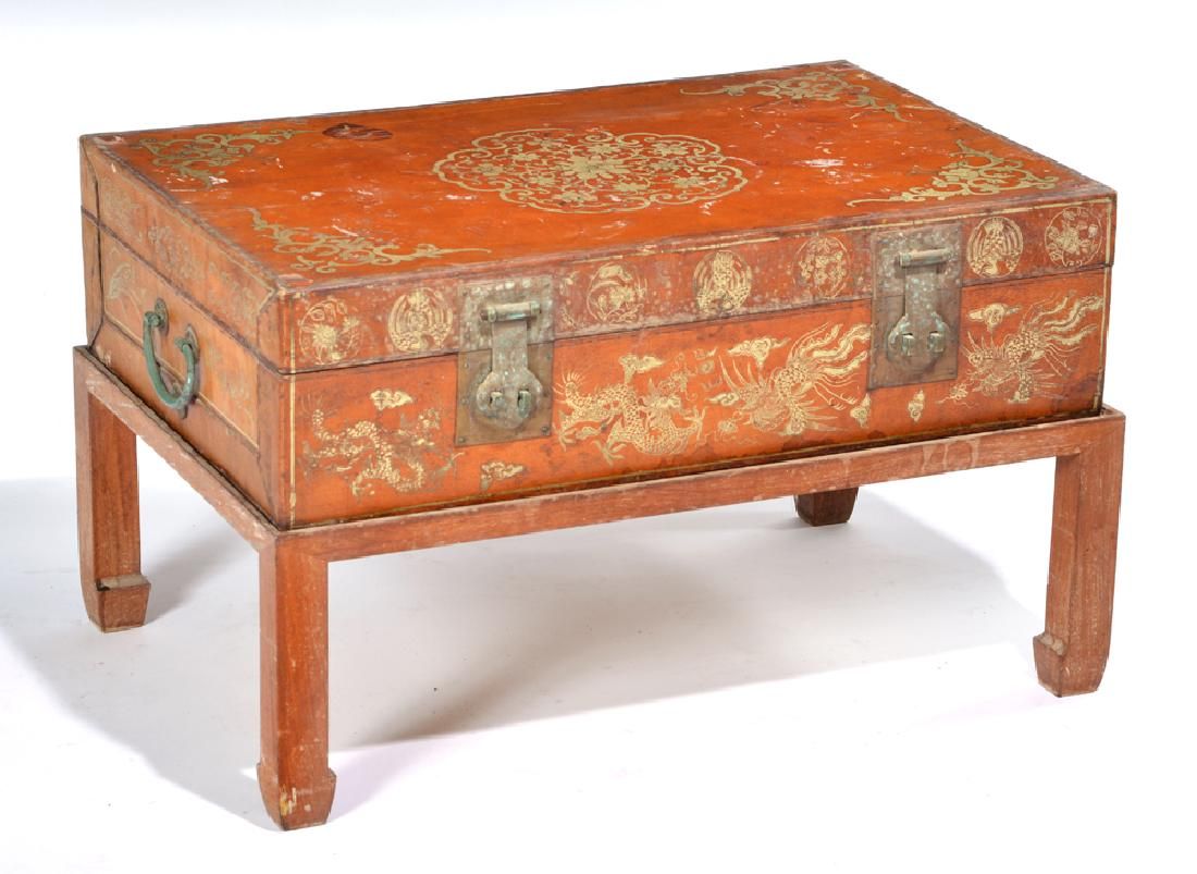 CHINESE LACQUERED LEATHER BOX ON 3d1826