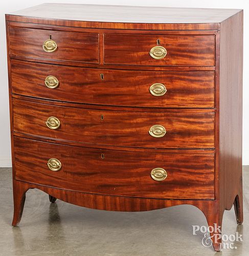 GEORGE III MAHOGANY BOWFRONT CHEST 3d35dc