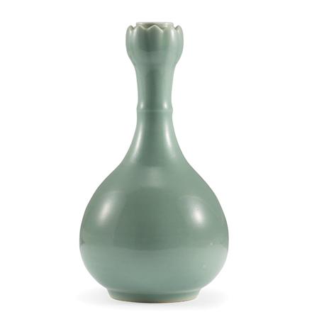 Chinese Celadon Glazed Porcelain 682bf