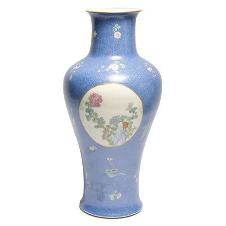 Chinese Famille Rose Glazed Porcelain 682d4