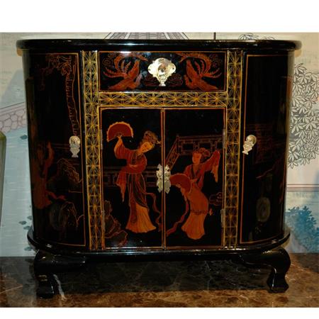 Chinoiserie Decorated and Lacquered 68740