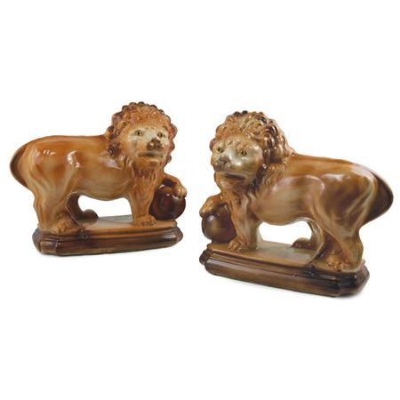 Pair of Staffordshire Pottery Figures 68436