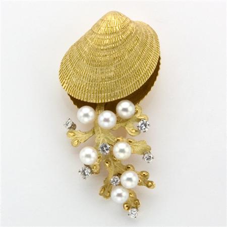 Gold Diamond and Pearl Shell Brooch  68d74