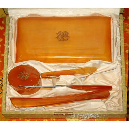 Ladys Dressing Set in Three Cases
	