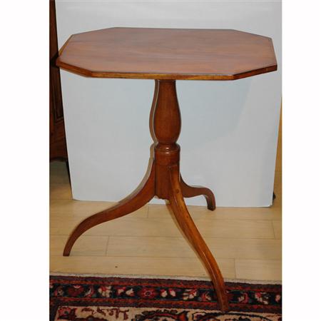 Federal Style Mahogany Tilt-Top