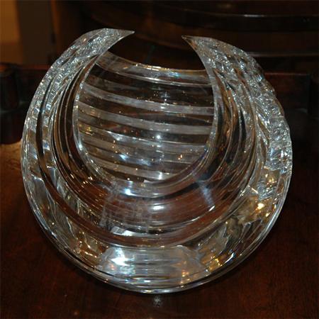 Colorless Cut Glass Globular Vase
	