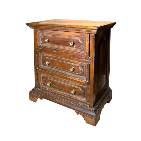 Italian Walnut Chest of Drawers  69222