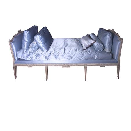 Louis XVI Gray Painted Daybed
	