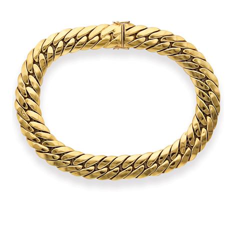 Wide Gold Curb Link Necklace
	