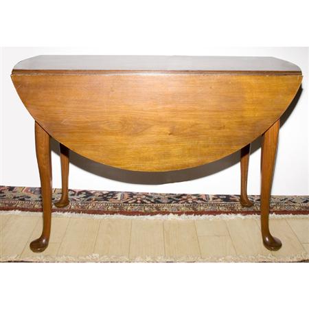 Queen Anne Mahogany Drop-Leaf Table
	