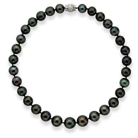 Black Cultured Pearl Necklace with 6939e